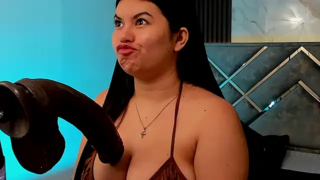 Geabloom — Deepthroat with hot spit.