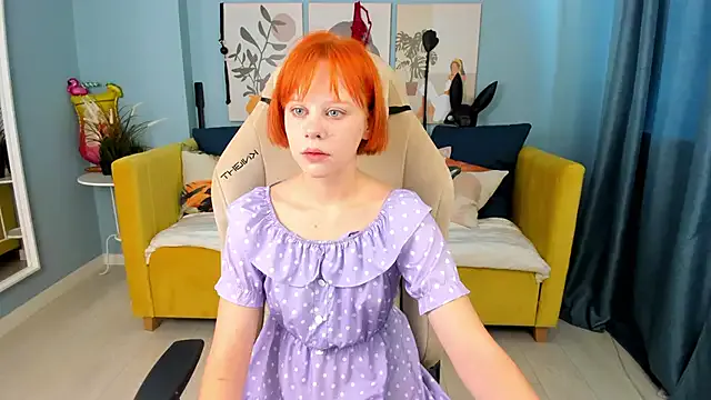 GingerSnapDoll — show ny legs