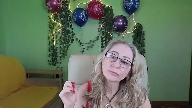 Habibi_Honeyy — It's my birthdaytoday! Kisses to every!