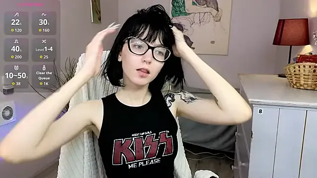 HazelTompson — show sweet tits