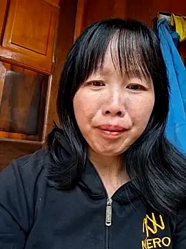 helenzz on StripChat 