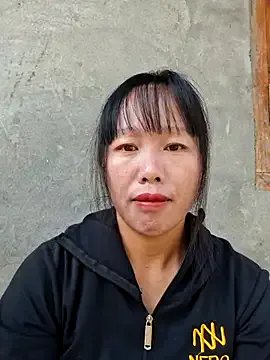 helenzz on StripChat 