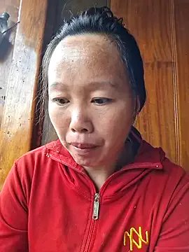 helenzz on StripChat 