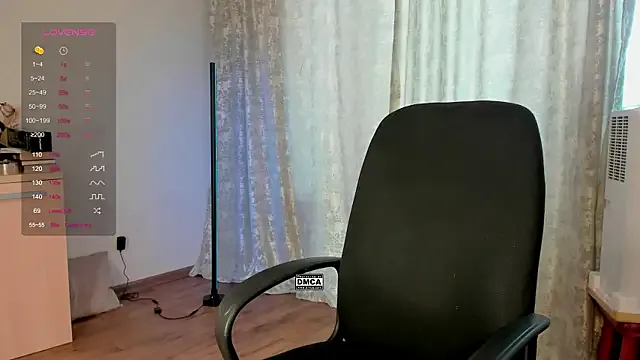 Hoot_owl_cb — Blowjob & black tights legs crossed