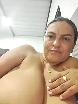 Horny-Mommy-Dirty — Squirt
