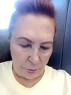 Hottie-Mom on StripChat 