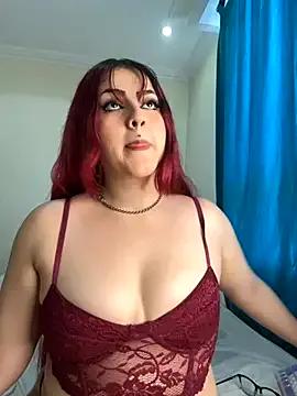 Freechat Ivelleee_ on StripChat