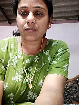 JENNIFERtamil on StripChat 