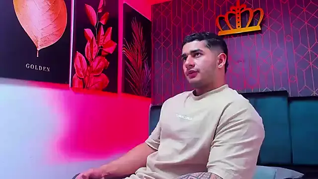 king_falconer — cum show