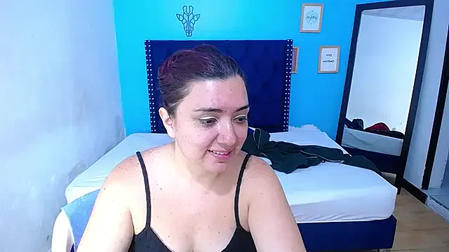 kinky_redhead18 on StripChat 