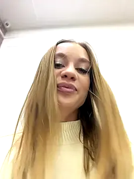 KiraMyers — Freechat on StripChat