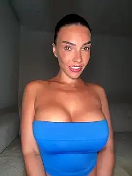krissiswrld- — OILY TITTS, LT WIN SURPRISE VIDEO