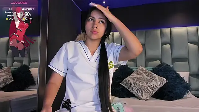 Larabrooks on StripChat 