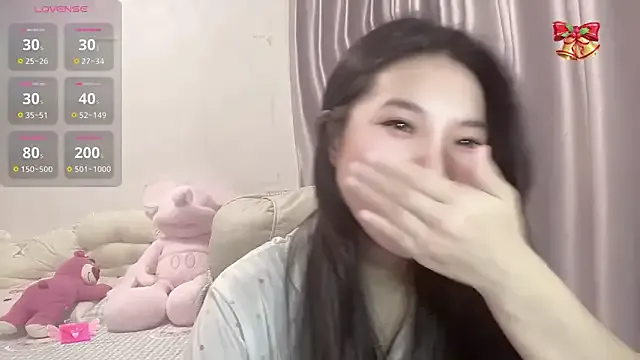 LeLe-666 on StripChat 