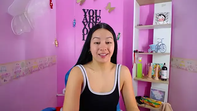 Lila_Pinky on StripChat 