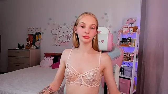 Lili_Lucky on StripChat 
