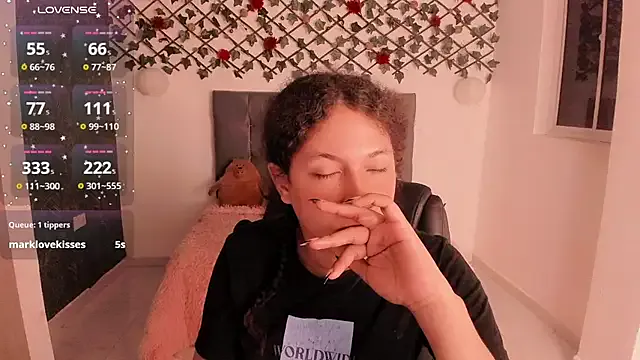 Lilith_Miller21 on StripChat 
