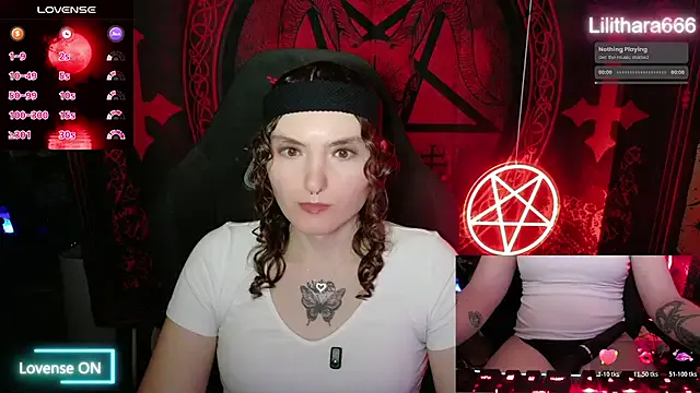 Lilithara666 on StripChat 