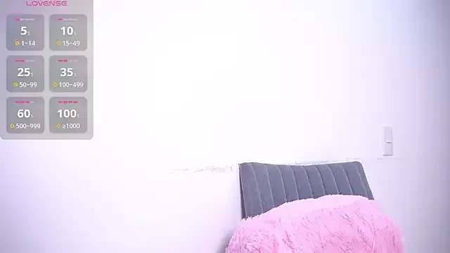 Little_Angellhot — totally naked