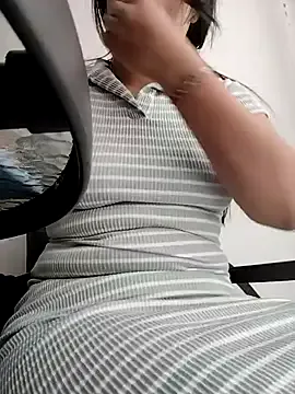 Liulee2 — POV:SHOW BOOBS IN PUBLIC