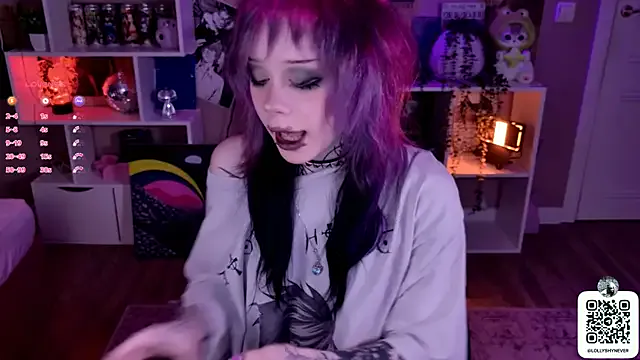 Lollyshy on StripChat 
