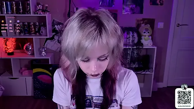 Lollyshy on StripChat 