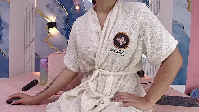 lorrayne_ on StripChat 