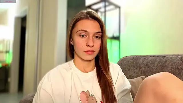 LovelyKatea — naked show