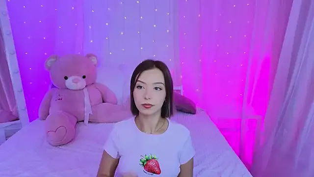 LumMina on StripChat 