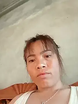 Maymay0033 on StripChat 