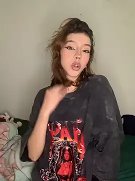 miarose- — FLASH BOOBS
