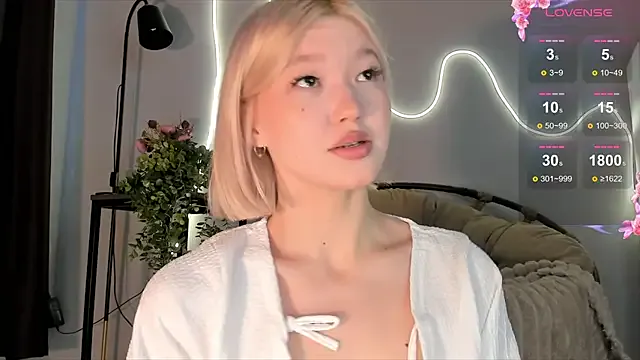 milli_sun_ on StripChat 