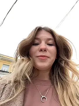 Mimiumuy — slap naked tits