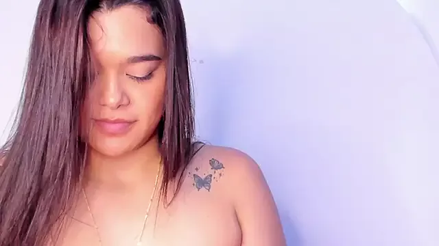 Miss_Lyra on StripChat 