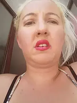 Mllesha74000 on StripChat 