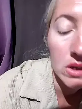Mllesha74000 — gros plug XL ass