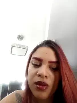 nathaliamiller — Blow kiss + shake ass
