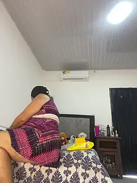 Naughty_mommy — Freechat on StripChat