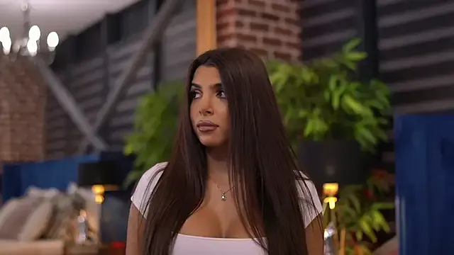 NicoleCellini — Undress me , play with my boobies