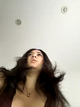 Nina_lovi — Show tits