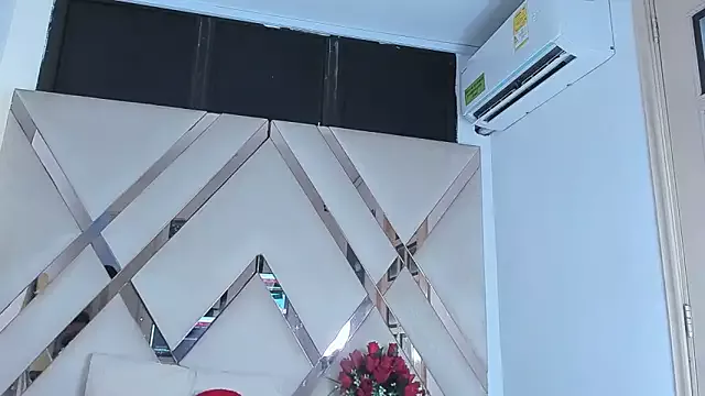 ninaht on StripChat 