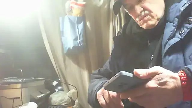 nonnomaturobisex on StripChat 