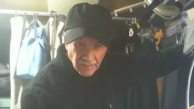 nonnomaturobisex on StripChat 