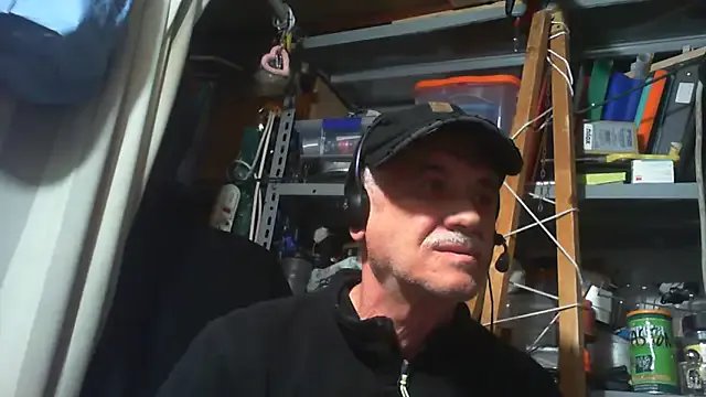 nonnomaturobisex on StripChat 