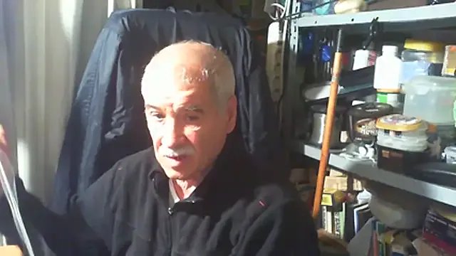 nonnomaturobisex on StripChat 