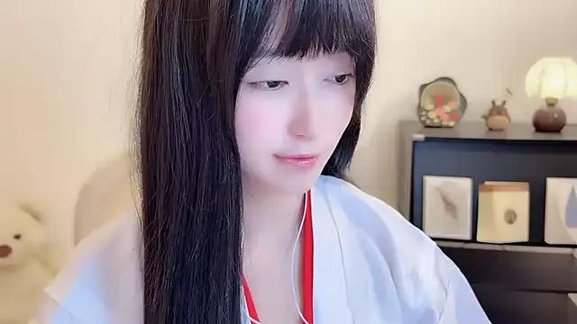 Freechat Onechestnut on StripChat
