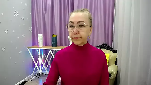 queen_a_n_i on StripChat 