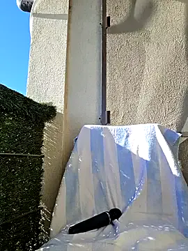 Risky_woman — RISKY PLACE.  SQUIRT FRONT STRANGERS