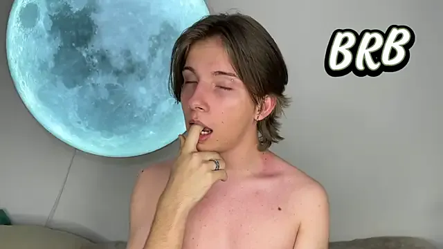 Robby_Manson — HARD DICK IS CLOSE UP