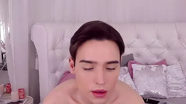 RobbyCharming on StripChat 